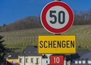 Cinci state în frunte cu Franţa vor să schimbe regulile în Schengen. Iată ce urmăresc 