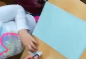 VIDEO // IMAGINI ŞOCANTE. Copii terorizaţi de o învăţătoare din București care s-a filmat când ţipă la ei