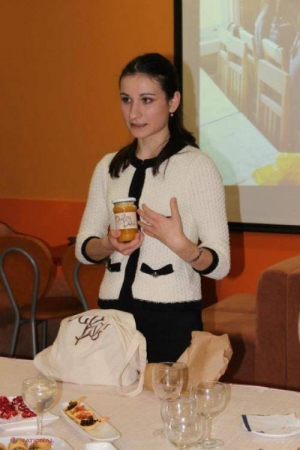 Ungheni // Mierea curată ca lacrima