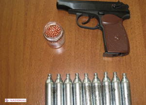 A vrut să treacă granița cu un pistol. Vezi unde l-a ascuns 