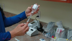 OMS: Se lucrează la peste 70 de vaccinuri împotriva COVID-19. Trei sunt în teste clinice