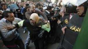 EGIPT // Preşedinţia a respins ultimatumul de 48 de ore dat de către armată. Temeri privind o nouă „baie de sânge”