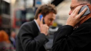 Moldovenii vorbesc tot mai mult la telefonul mobil