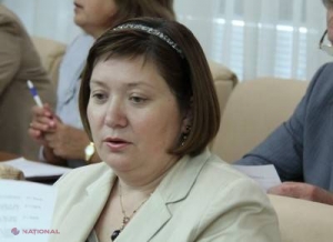 E răcită sau PLÂNGE? Emma Tăbârță face primele declarații după ce a fost demisă de către Parlament