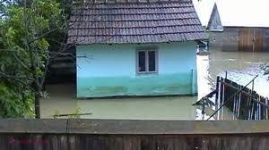 Câte 10 mii de lei pentru două familii din Durlești care au case inundate