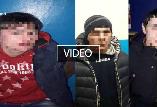 VIDEO // Trei tineri, surprinși în timp ce SPĂRGEAU un automobil parcat la Buiucani: Ar fi pătruns în cel puțin patru automobile