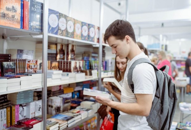 Zece lansări de carte și cele mai recente oferte editoriale în limba română, la Salonul Internațional de Carte „Bookfest Chișinău”, Adrian Dupu: „Este un pod cultural între România și R. Moldova, un prilej de a celebra limba și literatura română”