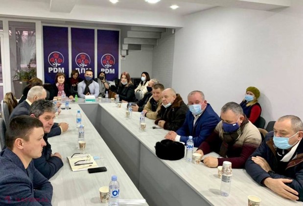 FOTO // Noi MEMBRI în rândul Partidului Democrat. Filip: „Sunt mândru să văd oameni noi în familia noastră”