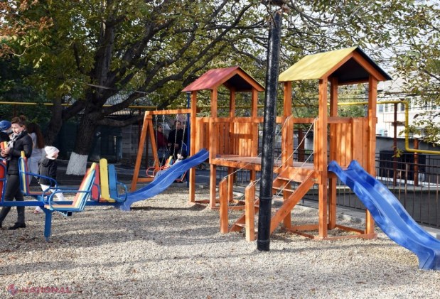 FOTO // Peste 50 de CURȚI de bloc din Orhei au fost MODERNIZATE de echipa lui Ilan Șor. O nouă curte a fost dată recent în exploatare: „Facem așa încât Orhei să devină un model de dezvoltare pentru toate orașele din R. Moldova”