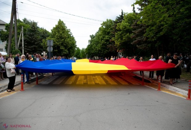 GALERIE FOTO // La Sângerei a fost inaugurat un monument în memoria victimelor DEPORTĂRILOR regimului totalitar comunist de OCUPAȚIE