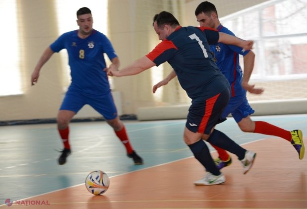 FOTO // Turneul „OPEN CUPA PRESEI” la futsal: Lupta pentru titlu continuă