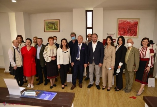 FOTO // Zilele Chișinăului, lansate la Buzău: Muzicieni, scriitori, artiști și meșteri populari din R. Moldova își prezintă creațiile peste Prut