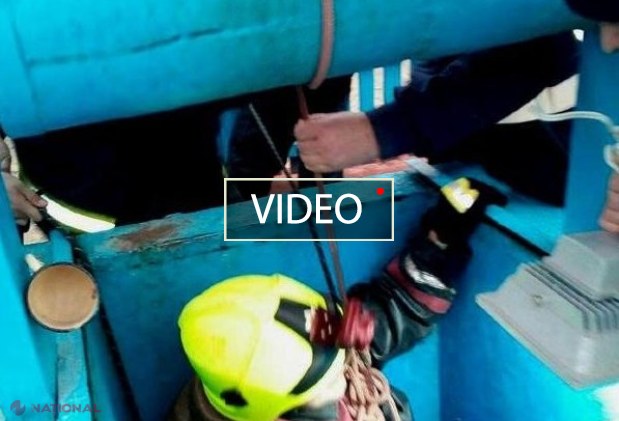 VIDEO // O femeie din R. Moldova a căzut în fântână unde a mers să ia apă