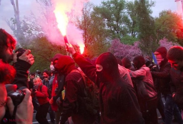 VIDEO, FOTO  // Bătălii SÂNGEROASE la Donețk