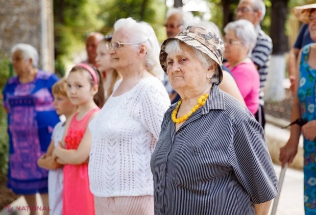 FOTO // Primăria orașului Orhei continuă să RENOVEZE în ritm alert curțile de bloc