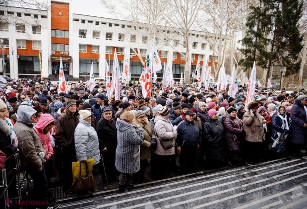FOTO, DOC // Partidul „ȘOR” a depus actele pentru înscrierea în cursa electorală. Ilan Șor, în fața mulțimii: „Deschidem o pagină nouă în istoria politică din Moldova”