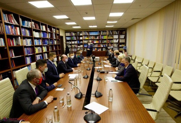 Deputații Partidului „ȘOR”, întâlnire cu ambasadorul Federației Ruse și cu unii parlamentari din Duma de Stat. Despre ce au discutat