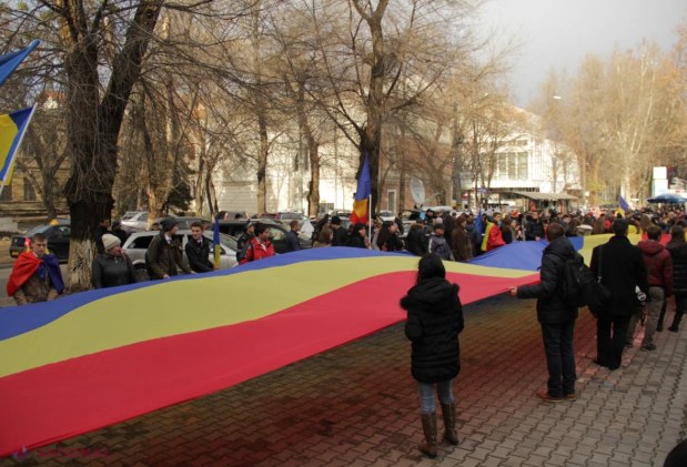 REPORTAJ FOTO // Cum este SĂRBĂTORITĂ Ziua Națională a României la Chișinău