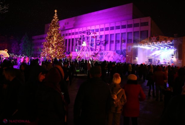 VIDEO, FOTO // REVELION cu focuri de ARTIFICII spectaculoase la Târgul de Crăciun. Cei prezenți au asistat la un concert susținut de „Gândul Mâței”, „Brio Sonores”, „Noroc” și Vali Boghean Band