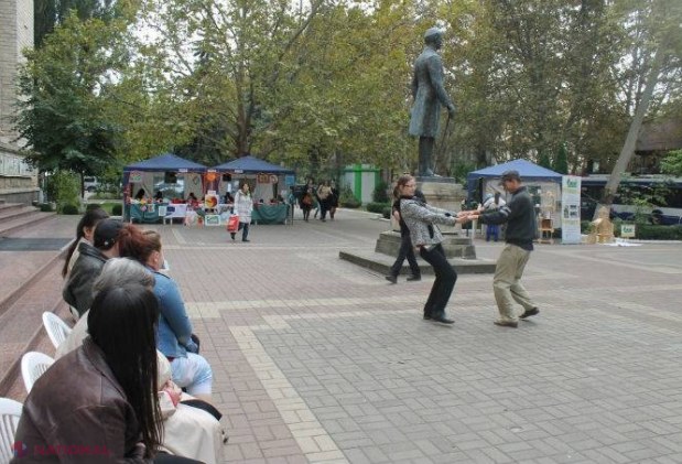 Expoziție FĂRĂ FRONTIERE în centrul capitalei