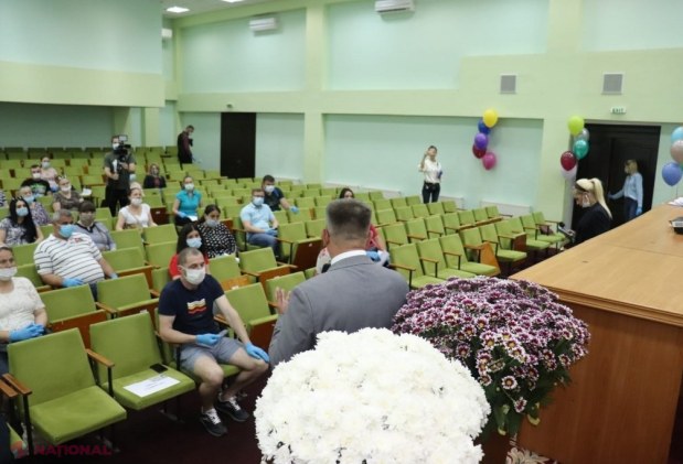 FOTO // Alte 40 de familii din Orhei au beneficiat de indemnizații de 7 000 și 10 000 de lei la inițiativa lui Ilan Șor: „Mii de familii au beneficiat de indemnizații în cadrul acestui program”