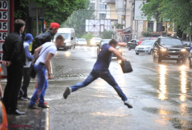 REPORTAJ FOTO // Cerul „spart