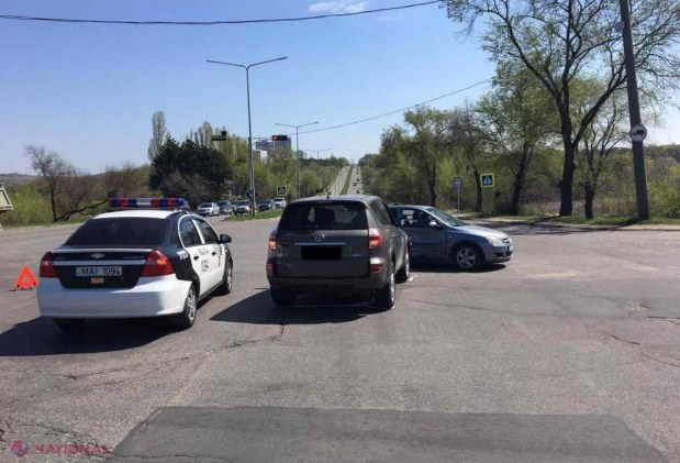 Trei șoferi au FUGIT de la fața locului, după ce au provocat accidente rutiere. Poliția, pe urmele lor