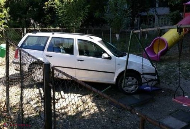 FOTO Accident cu PATRU maşini şi OPT răniţi în România. Au fost implicate și două mașini din R. Moldova