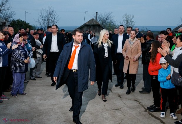 FOTO // Partidul „ȘOR” a instalat un sistem de ILUMINARE stradală în prima dintre cele 104 localități în care a promis că va face acest lucru