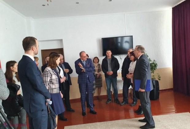 FOTO // Ambasadorul României, la inaugurarea, după renovare, a două grădinițe la Colibași: „Interacțiunea R. Moldova cu UE nu înseamnă doar critici și solicitări privind realizarea de reforme, ci și proiecte finalizate în folosul cetățenilor”