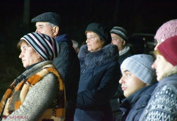 FOTO // Comuna Donici din raionul Orhei a fost complet iluminată de echipa Partidului „ȘOR”: „Îmi place ce se întâmplă în localitatea noastră în ultimii ani. Mergem spre bine și asta ne bucură”