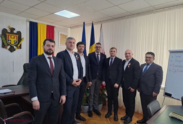 FOTO // Ambasadorul României, Cristian-Leon Țurcanu, primit „cu multă căldură” la Sângerei. Autoritățile publice locale, recunoscătoare pentru sprijinul consistent și ferm al Bucureștiului în folosul cetățenilor din R. Moldova