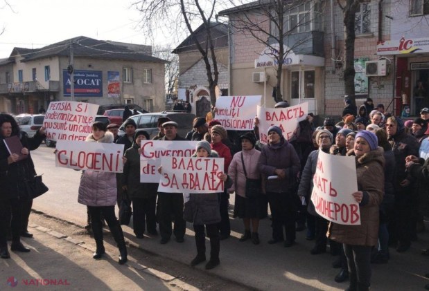 VIDEO, DOC // Proteste în toată REPUBLICA. Membrii și simpatizanții Partidului „ȘOR” cer majorarea pensiilor: „Suntem gata să organizăm acțiuni masive de protest împotriva actualei guvernări corupte și incompetente”