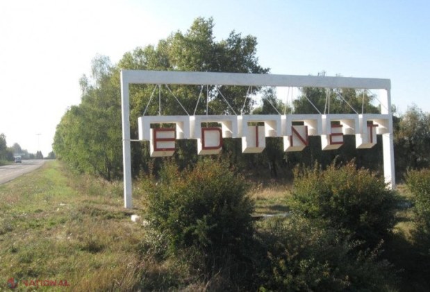 Primarul de Goleni, REȚINUT pentru 72 de ore pentru că și-ar fi însușit ilegal SALARIUL unei subalterne. Acesta ar fi angajat FICTIV mai multe persoane, iar salariile le punea în propriile buzunare