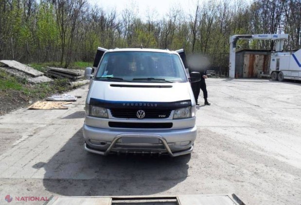 INCIDENT ca în FILME la Vama Sculeni. Un contrabandist a vrut să FUGĂ cu tot cu vameș