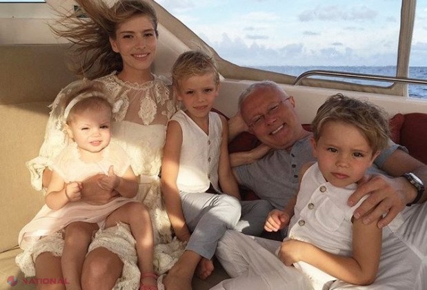 FOTO // Noua modă ÎN RÂNDUL OLIGARHILOR RUŞI: nevestele extrem de tinere pe care le cuceresc înainte ca ele să facă 18 ani 