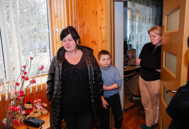 FOTO // Refugiații ucraineni, RECUNOSCĂTORI R. Moldova și Maiei Sandu pentru primirea de care au avut parte. Șefa statului a fost CUPRINSĂ de ucrainenii care s-au pomeni pe drumuri din cauza BOMBARDAMENTELOR lui Putin
