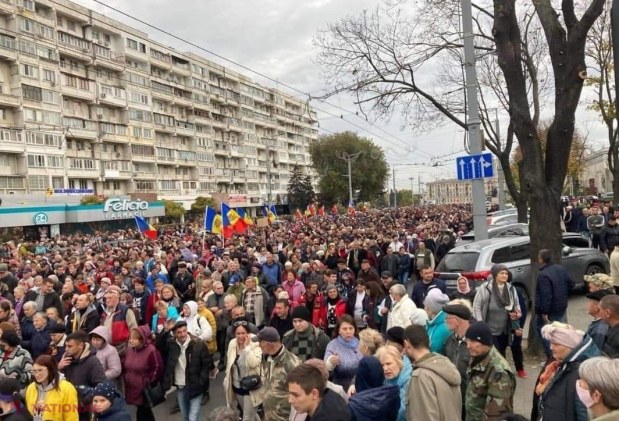 AUDIO, FOTO, UPDATE // Persoane special ANTRENATE în mulțime la protestul Partidului „ȘOR”: „Treceți pe prima linie. Măcar azi să RUPEM”. Cordon de polițiști la intersecția bd. Ștefan cel Mare cu str. Tighina şi zeci de persoane reţinute