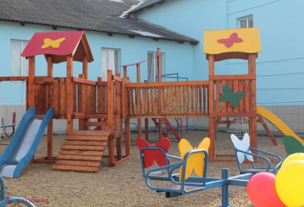 FOTO // Un nou TEREN de joacă a fost construit la inițiativa lui Ilan Șor, în satul Musaitu, raionul Taraclia