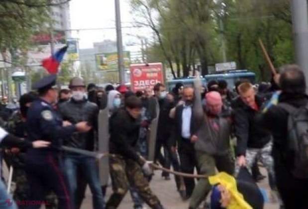 VIDEO, FOTO  // Bătălii SÂNGEROASE la Donețk