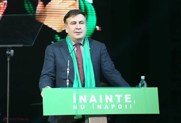 REPORTAJ FOTO // Oficiali PPE şi Mihail Saakaşvili, la Chişinău, cu fulare VERZI