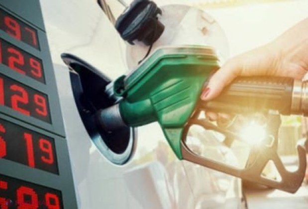 Petrolul se îndreaptă spre cel mai mic preţ din ultimii 17 ani