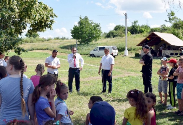 FOTO // Mai multe terenuri de joacă, mai mulți copii fericiți. Încă patru spații MODERNE de joacă au fost construite în raionul Orhei