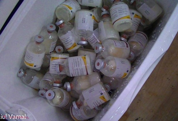 Afacere ILEGALĂ cu medicamente aduse din România. Cât urma să CÂȘTIGE un individ
