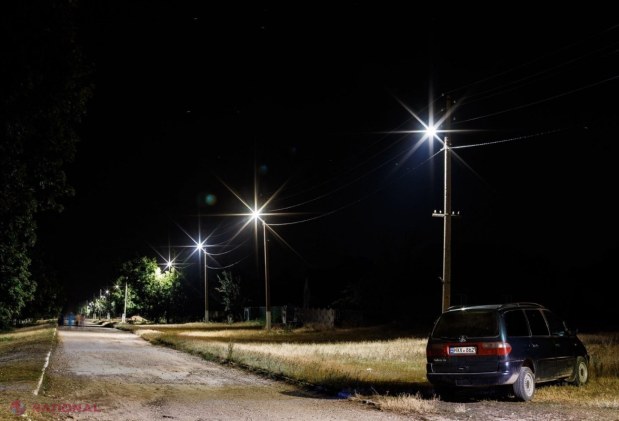 FOTO // Partidul „ȘOR” a aprins lumina pe străzile altor trei localități din sudul țării: „Acest an noi l-am dedicat LUMINII”