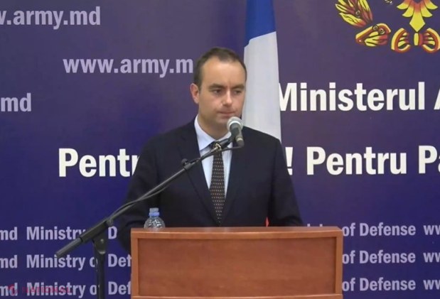 VIDEO // Franța oferă R. Moldova echipamente de apărare, inclusiv ARME. Ministrul Apărării al Franței a venit la Chișinău însoțit de trei industriași în domeniul apărării: „Vocația Franței e să-și ajute PRIETENII”