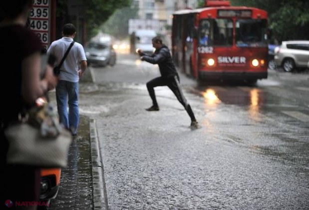 REPORTAJ FOTO // Cerul „spart