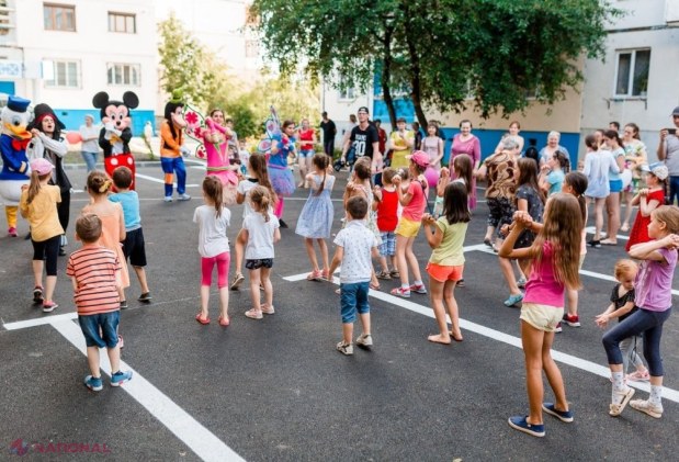 FOTO // Primarul Ilan Șor a dat în exploatare primele curți ale blocurilor după o reconstrucție capitală