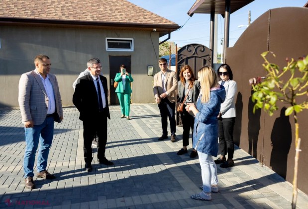 FOTO // Au inițiat o afacere de la ZERO acum 20 de ani, pe pământul din propria grădină, iar acum asigură toată R. Moldova cu ceea ce produc: „Satele noastre se pot dezvolta datorită unor asemenea oameni, care deschid afaceri, reinvestesc”