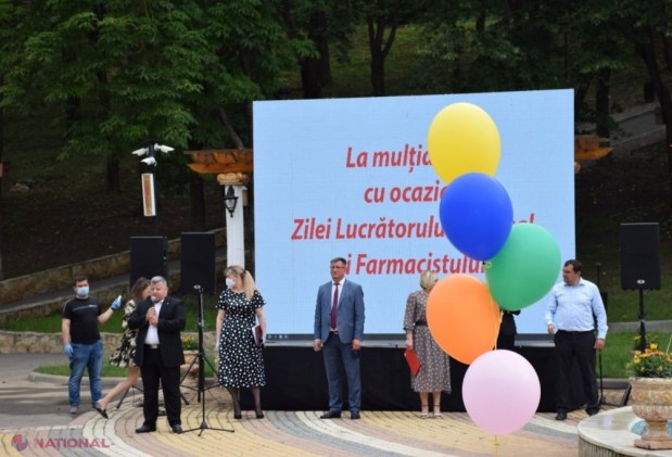 FOTO // Ilan Șor a oferit PREMII generoase lucrătorilor medicali din tot raionul Orhei de ziua lor profesională